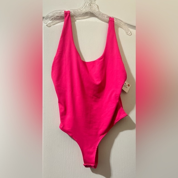 Reoria Pink Sleek Desire Sleeveless Soft Bodysuit (New with Tag) - Picture 1 of 3